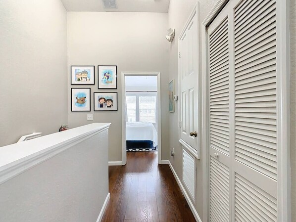 Paradise Falls Hallway - Cinderella's Castle - Disney Themed Townhome (Kissimme)