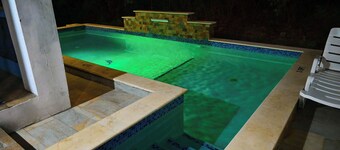 Diamond Cut Villa & Suites