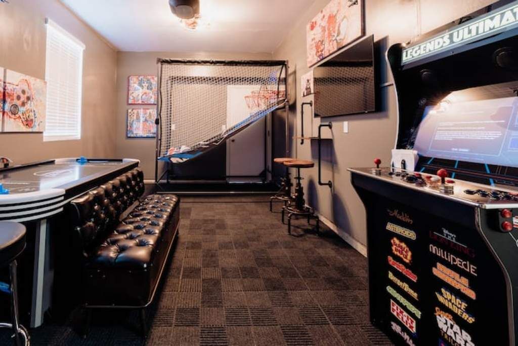 The Playful Fox- W/ Game Room