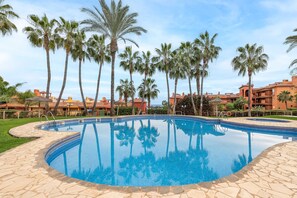 Pool - Apartment 'La Reserva' with Sea View, Wi-Fi and Air Conditioning (Marbella)