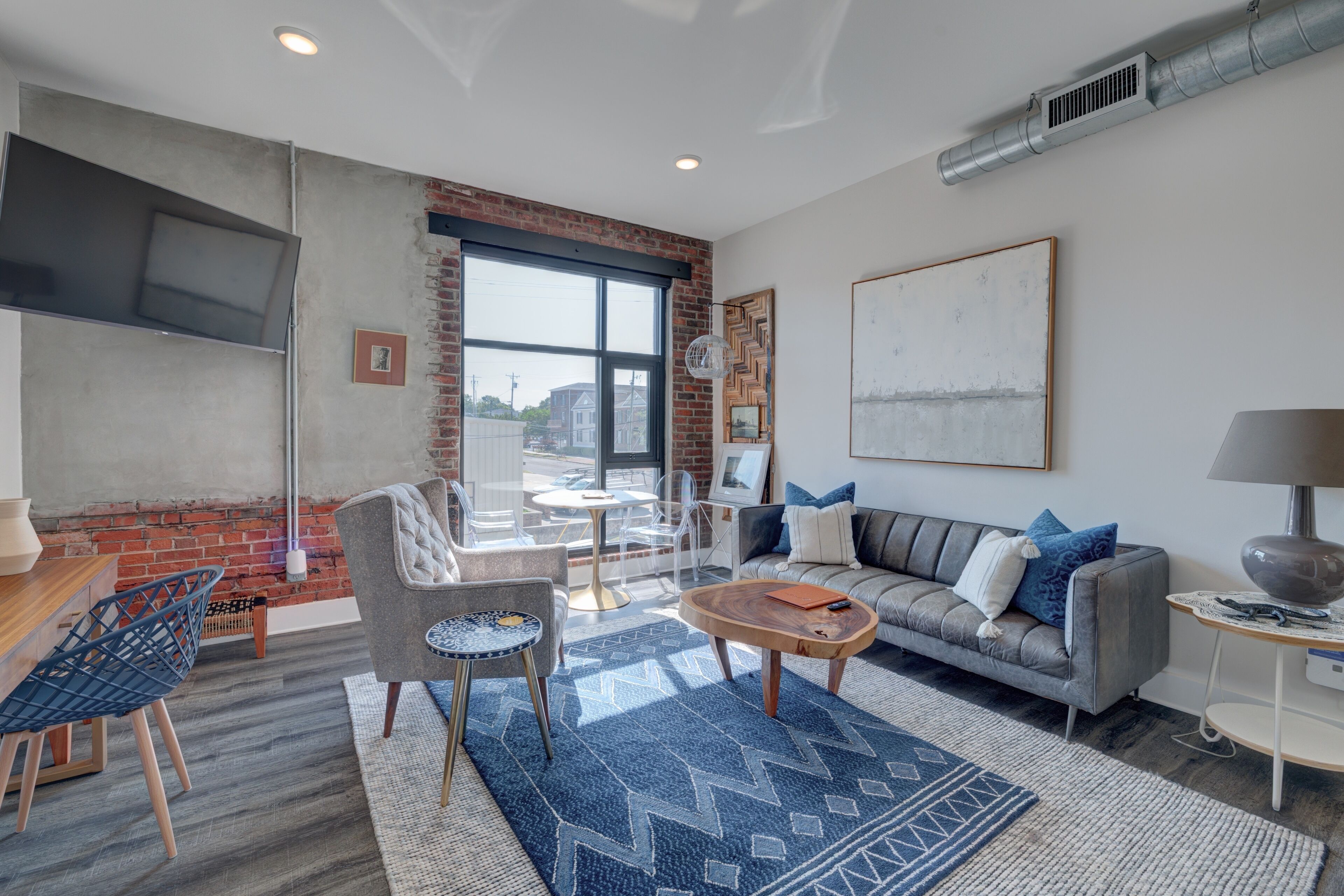 55-inch Smart TV with cable channels, Netflix, Hulu