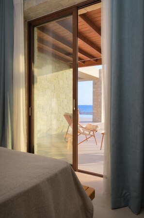 2 bedrooms, iron/ironing board, WiFi, bed sheets - Beachfront Brand New Villa (Ierapetra)