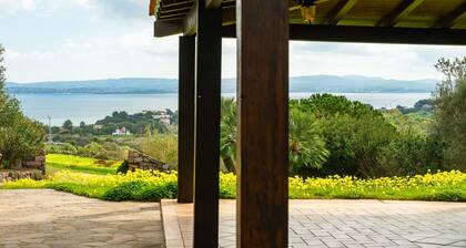 Villa "Olga" with Sea View, Private Terrace & Wi-Fi