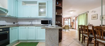 Villa "Olga" with Sea View, Private Terrace & Wi-Fi