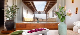 Vacation Home 'Casa Glory' with Mountain View, Wi-Fi and Air Conditioning