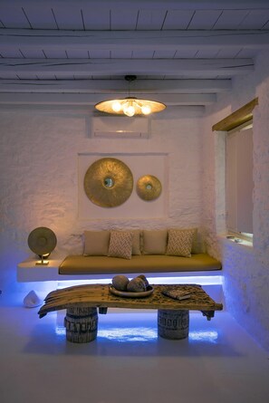 Deluxe Villa, 2 Bedrooms, Non Smoking, Poolside