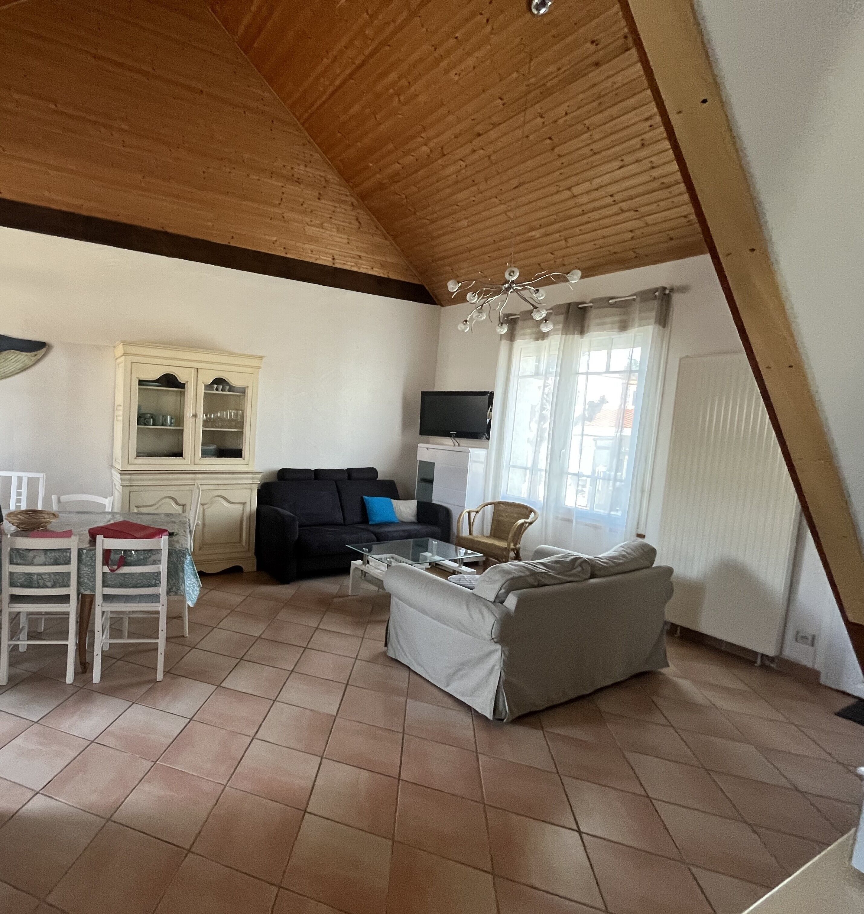 St Gilles Croix De Vie (85), Maison 10 Pers. Parking, Jardin - 300 M De La Plage - Vendée
