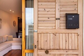 Interior - Apartment 'La Dimora Del Benessere' with Balcony and Air Conditioning (Noicattaro)