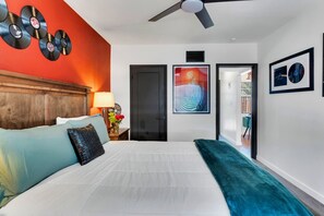 1 quarto, escrivaninha, ferros/tábuas de passar roupa, Wi-Fi de cortesia