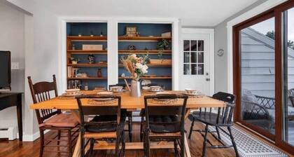 Cheerful 3bd Cape yards from beach/ river access