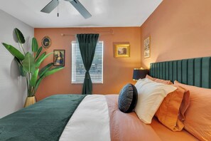 2 habitaciones, escritorio, tabla de planchar con plancha y wifi gratis 