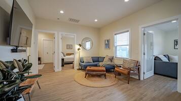 3 bedrooms, desk, iron/ironing board, travel crib