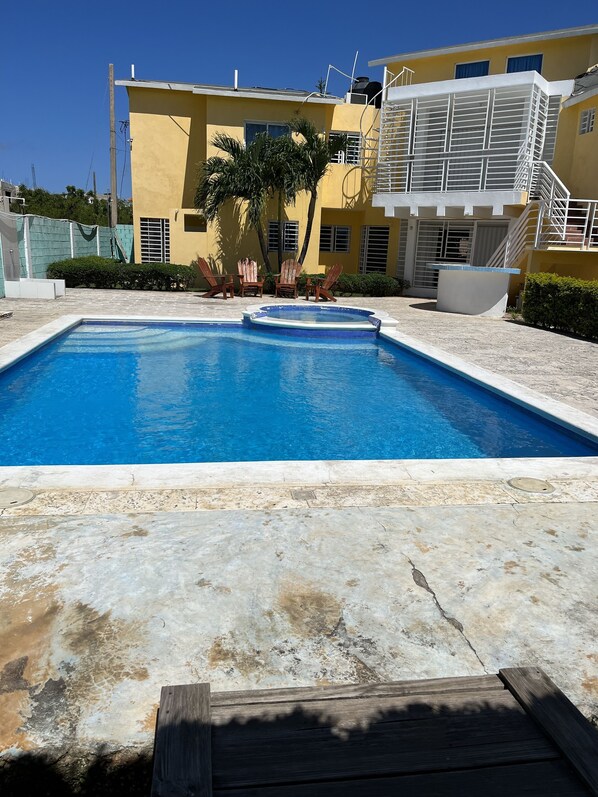 Outdoor pool - 4 Bedroom Villa 3.5 baths private pool peaceful area 3 minutes from the beach (Residencial Romana)