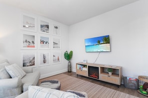 House, Multiple Beds (Rest Ashored) | Living area