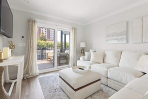 Smart TV - Celebration @ The Cove Riverwalk Villas (Wilmington)