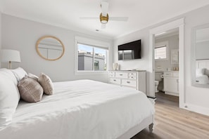 2 makuuhuonetta, työpöytä, ilmainen Wi-Fi, vuodevaatteet