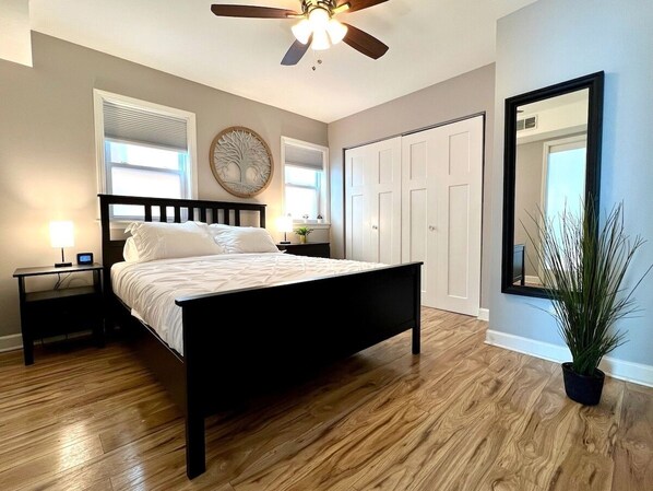 1 室のベッドルーム、アイロン / アイロン台、WiFi (無料)、ベッドシーツ