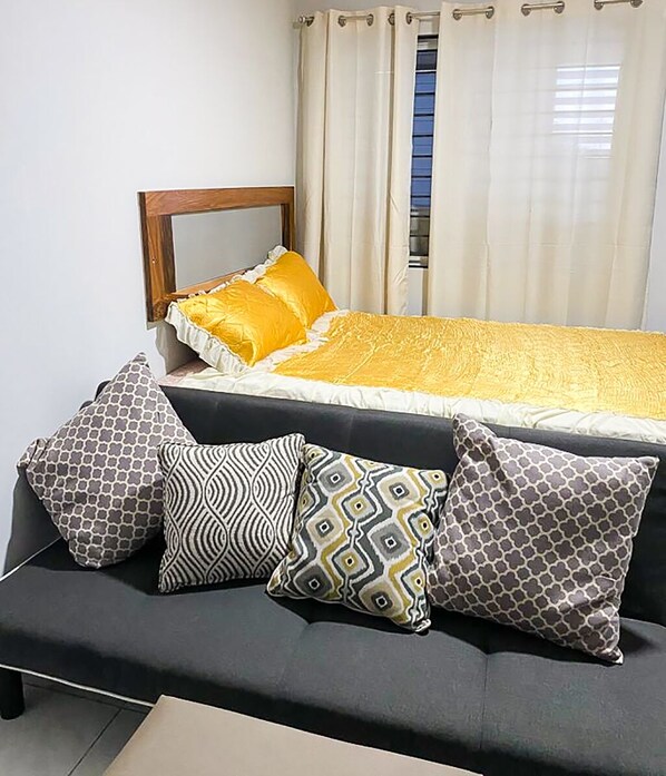 1 bedroom, WiFi, bed sheets