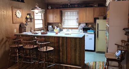 Lake Eshquaguma Cabin & Country Club. Lake and Golf