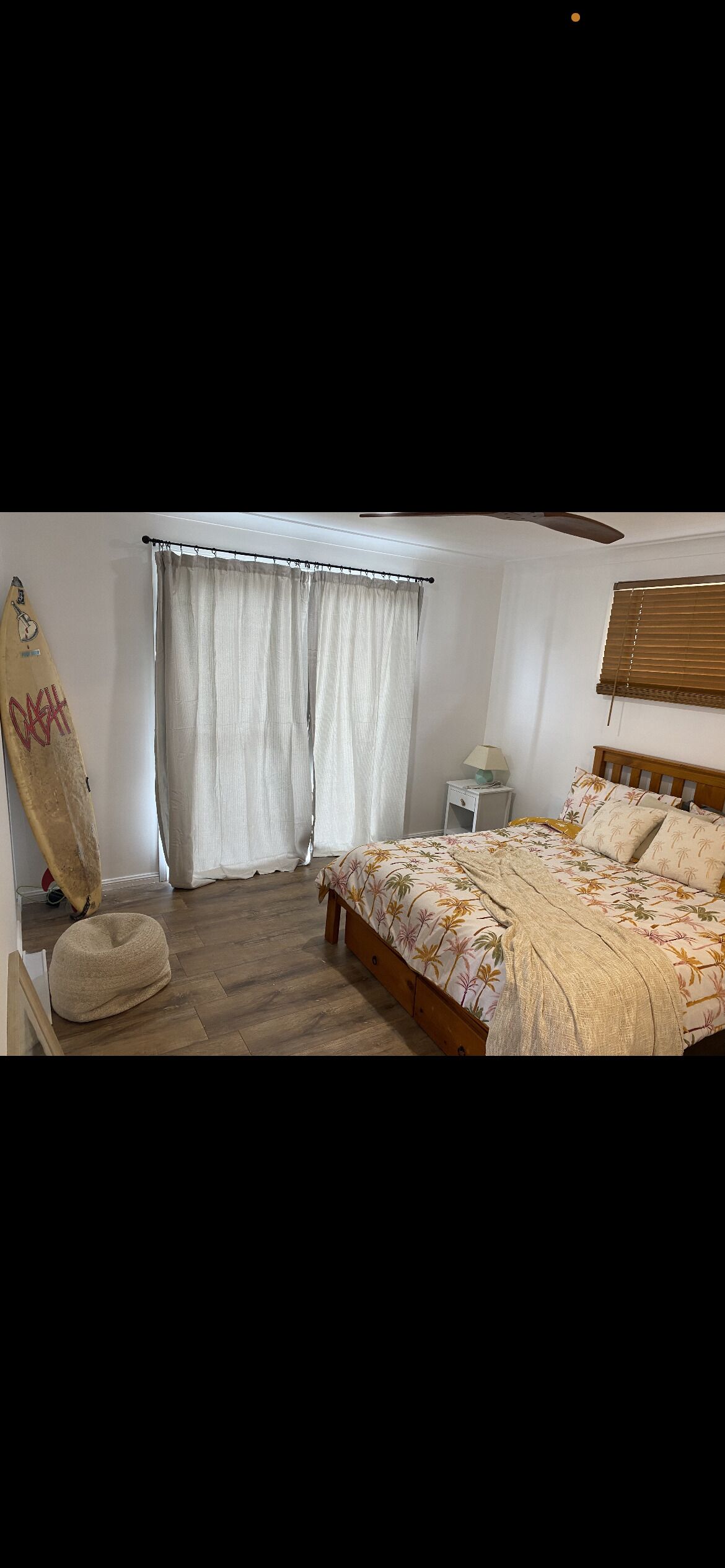 2 habitaciones, tabla de planchar con plancha y ropa de cama 