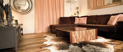 Smart-TV, Videospiele, Bücher, Stereoanlage