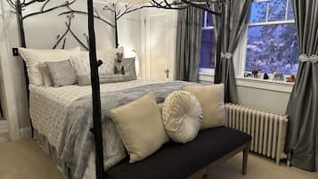 1 bedroom, Egyptian cotton sheets, premium bedding, pillowtop beds