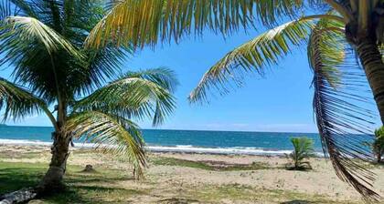 Lovely Villa with pool and beach in Arroyo Puerto Rico