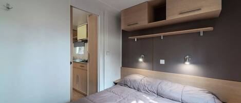 3 bedrooms