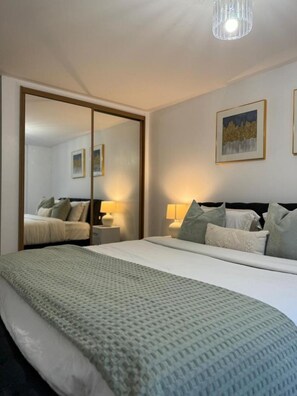 2 bedrooms, WiFi, bed sheets