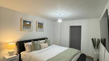 2 bedrooms, WiFi, bed sheets