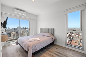 Down duvets, free WiFi, bed sheets