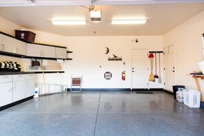 Interior - “Sedona Bliss” :Dog & Kid friendly, Hot Tub! (Sedona)