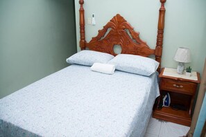 4 habitaciones, tabla de planchar con plancha y wifi gratis 