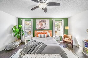 3 bedrooms, desk, iron/ironing board, free WiFi
