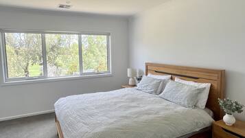 4 camere, culla da viaggio, Wi-Fi gratuito, lenzuola