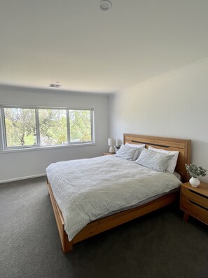 4 chambres, lit parapluie, Wi-Fi gratuit, draps fournis