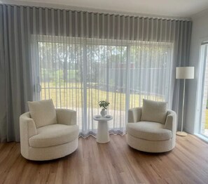 Älytelevisio, kirjoja