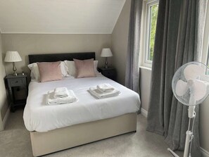 2 quartos, ferros/tábuas de passar roupa, berço de viagem, Wi-Fi