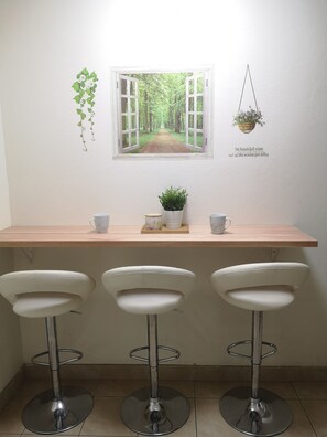 Interior - 10mins to City, 450 meter to station, Beaty apt (Ashfield)