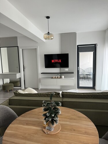  Green Velvet Studio Brasov