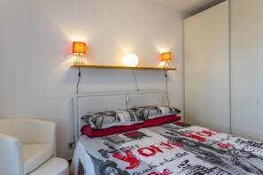 1 bedroom, iron/ironing board, Internet, bed sheets