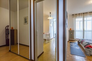 1 bedroom, iron/ironing board, Internet, bed sheets