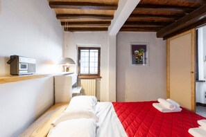 2 slaapkamers, een strijkplank/strijkijzer, wifi, beddengoed