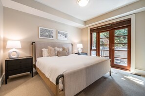 4 chambres, fer et planche à repasser, Wi-Fi, draps fournis