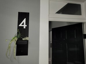 Interior - Downtown oasis 7 - min (Indianapolis)