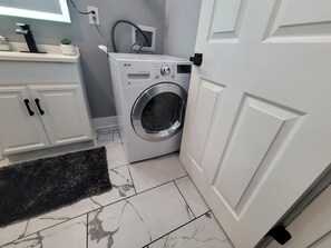 Interior - Downtown oasis 7 - min (Indianapolis)