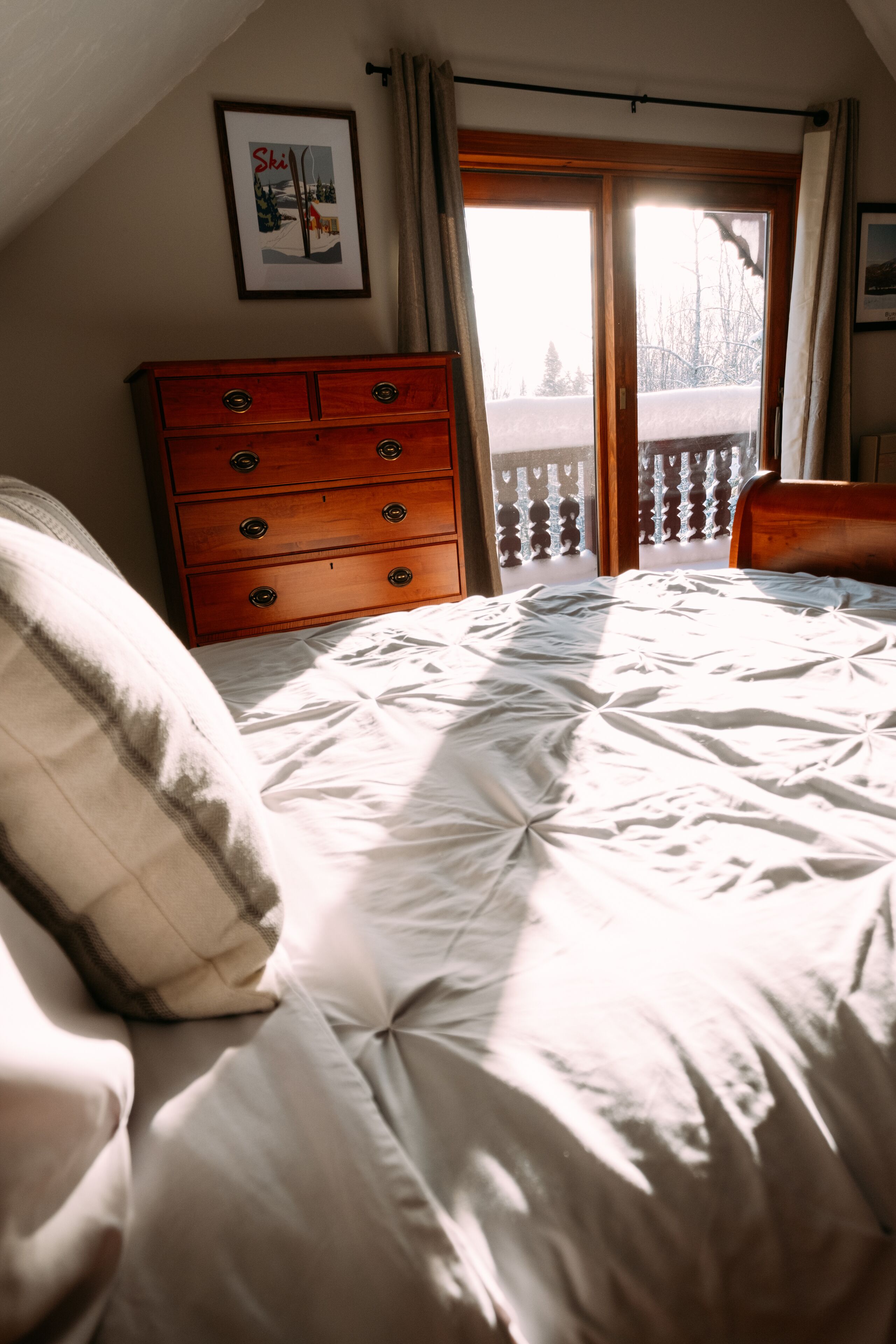 5 chambres, fer et planche à repasser, Wi-Fi, draps fournis