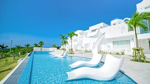 Seasonal outdoor pool - SANTORINI HOTEL&VILLAS MIYAKOJIMA (Miyakojima)