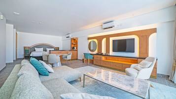 Junior Suite, Non Smoking | 1 bedroom, premium bedding, individually furnished, desk