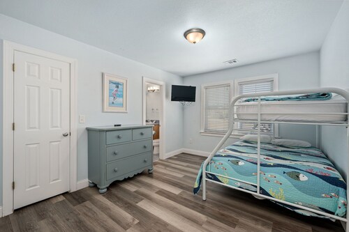 Sea You Soon: Semi-Oceanfront, Private Pool, Dog Friendly, Hot Tub and Game Room!